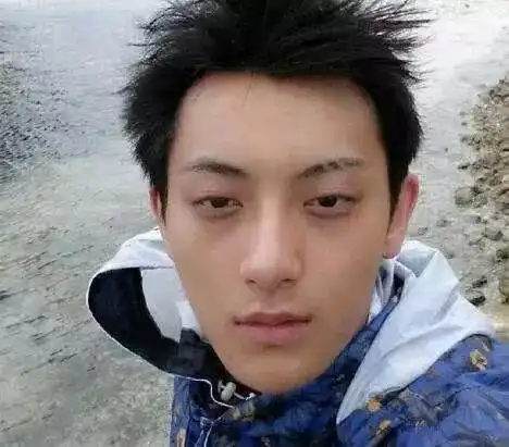 喜大普奔,黄子韬终于和女艺人有cp感了,想站真人