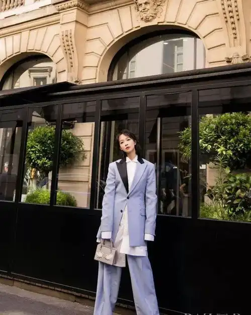 别被甜美脸骗了,她们的酷辣才是你爱她们的原因
