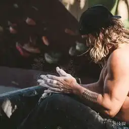 海王杰森莫玛拿下全球最帅男星no.1却有个不爱穿衣服的毛病
