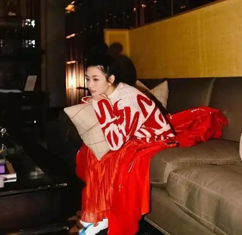 未出道就红吹爆全网的邱淑贞女儿,完美继承妈妈的高颜值
