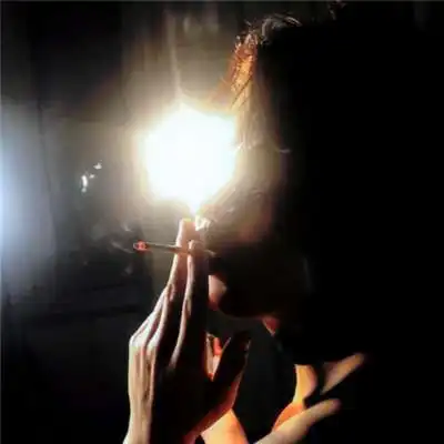很拽的头像男生霸气冷酷男生超拽炫酷头像

