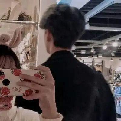 给你们两个挑一个都喜欢的情侣网名吧
