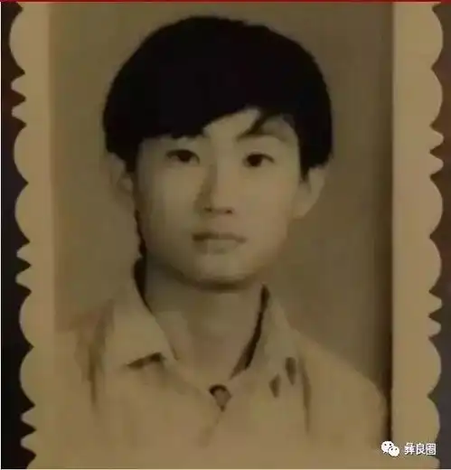 朋友圈突然被彝良18岁的少男少女们刷屏了,网友想给你们唱首歌戏精的诞生
