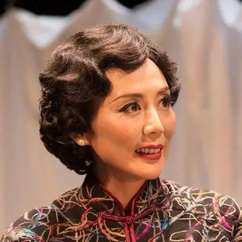 在四十年短暂的生命里,谁是她最爱的男人
