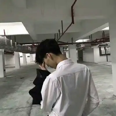 2020新版微信头像男背影图片2020独一无二男生唯美背影头像

