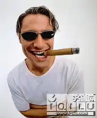 从吸烟的姿态看穿男人的内心世界
