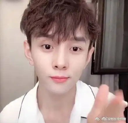 出道吧佳琦哥哥
