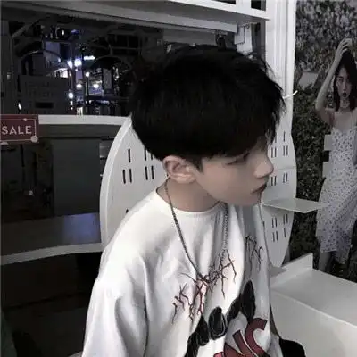 男生头像冷酷帅气侧脸甩不掉的轻狂
