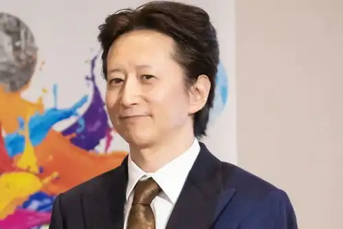 著名漫画家荒木飞吕彦迎来60岁生日颜面如玉网友惊叹不老男神
