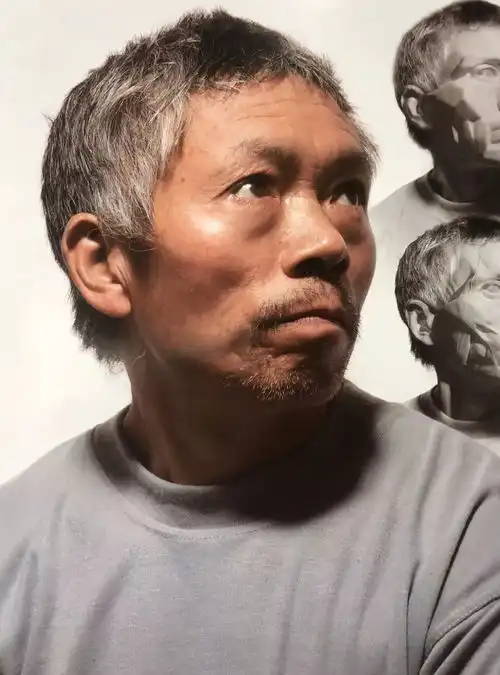 传奇绘画课堂回顾第二六二集朱传奇教你画男老年素描头像以及表现黑白灰的对比与张力
