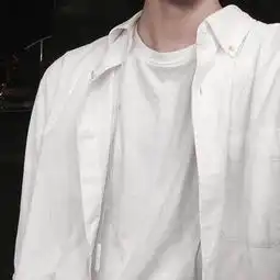 黑界知名男神李灿
