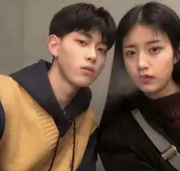 若同桌经常给你说这4个字,快在一起吧,错过或许就是一辈子
