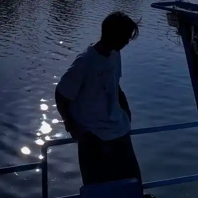 ins心动男生头像
