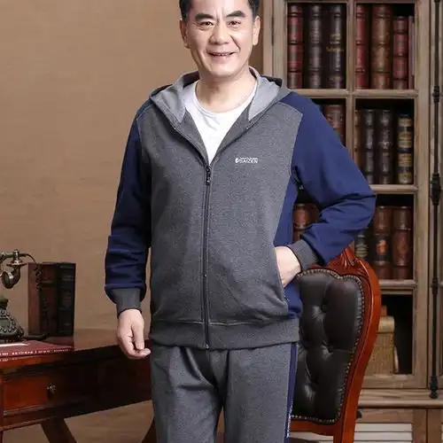 男人五十就别老穿西装了看看这种老干部运动装,看上去年轻十岁
