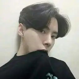 有谁知道这个发型叫什么名字
