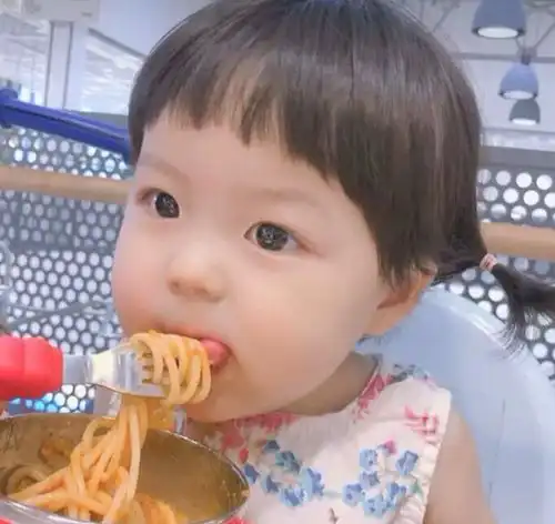 ins丸子妹头像
