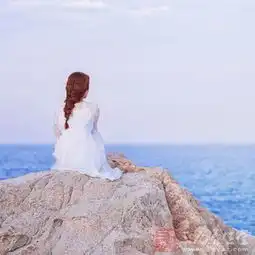 这种女人男人一勾就上床
