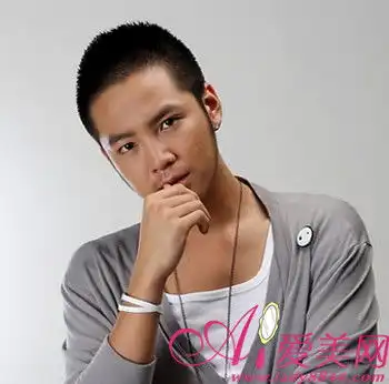 女孩子喜欢有胡须的男孩子吗
