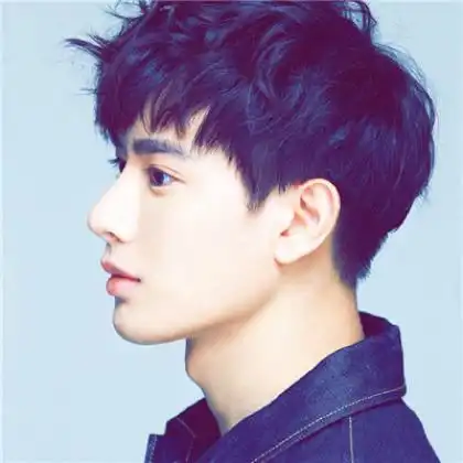 看着特别顺眼男生帅气暖男头像,只要顺眼就用吧