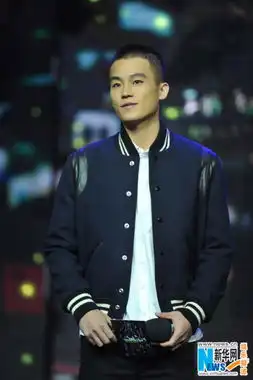 左耳首曝鲜肉男主苏有朋大赞赵薇致青春图
