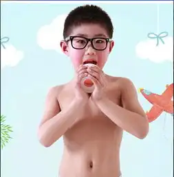 有没有人知道这个小男孩叫啥名字有没有qq

