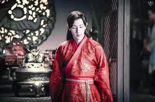 五位古装男神杨洋侧颜俊美,邓伦唇红齿白,最后一位霸气邪魅
