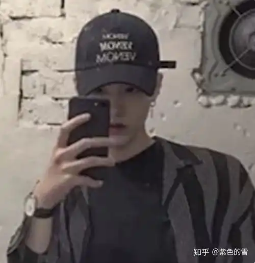 怎样判断一个男生是直男还是渣男
