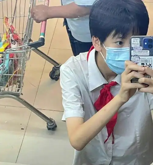 太离谱了吧某男团前成员竟然是女生,上演现实版原来是美男
