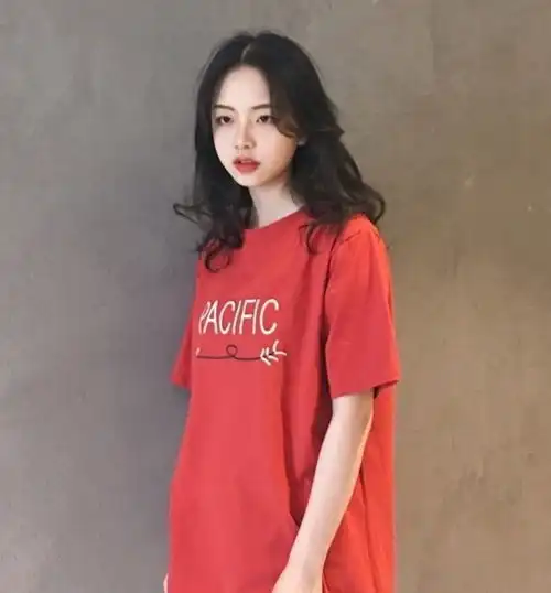 随性慵懒风女生头像
