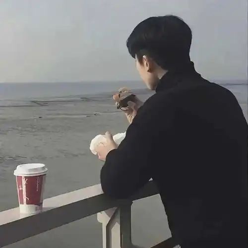 10张优质帅气的男生头像
