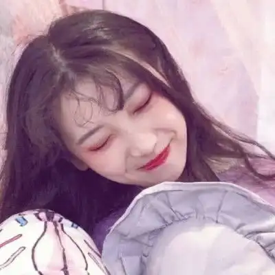 九夏比星星还好看的女生头像
