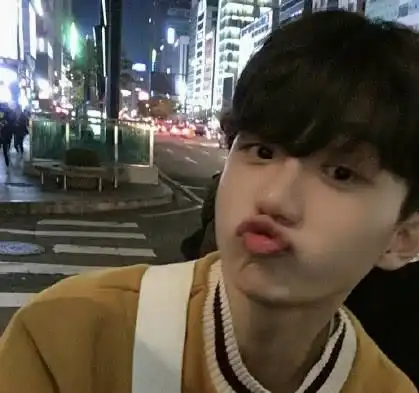 为男生正名不在朋友圈秀恩爱,不是不爱而是因为这件事
