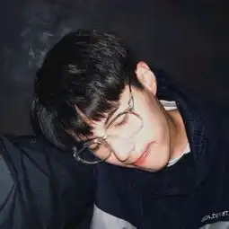 个性时尚男神高清头像偷来的爱情
