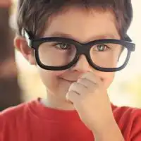 萌小男孩戴眼镜头像戴眼镜超萌女生头像
