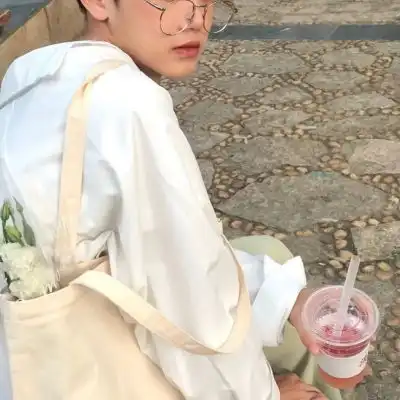 精美男生头像帅气真人ins风超酷太在意细节就会发现没人爱你
