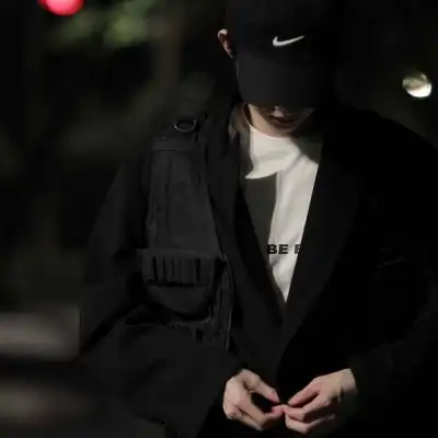 男头枪和玫瑰随时为公主待命
