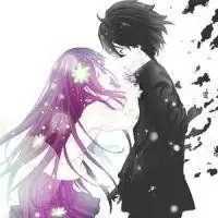 一个男人摸另一个女人头的情侣头像
