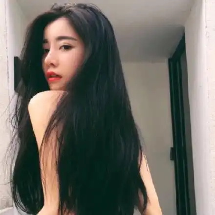 qq头像女生背影长发背影或者侧面唯美图片
