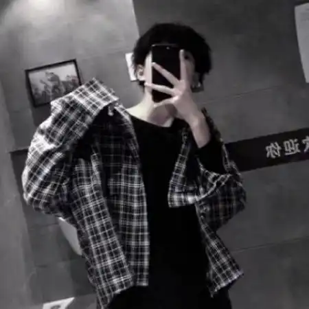 男生手机挡脸个性头像,拿手机遮住脸的男生12p
