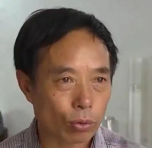 男孩6岁时,母亲离家,18年后突然出现和儿子对簿公堂,为什么
