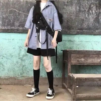 细腿图片只有腿小学生细腿照图片
