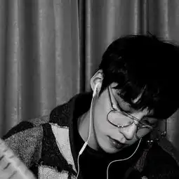 男生头像做个俗人不谈亏欠.
