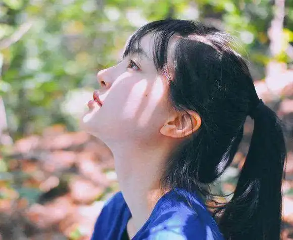 年轻女孩有优势,但为什么男人都爱,成熟女人
