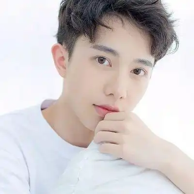 在外霸道总裁,一见老婆就认怂的星座男自己的老婆自己宠
