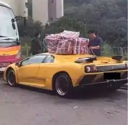 土豪买豪车并不是追求面子,而是看重功能性,我信了
