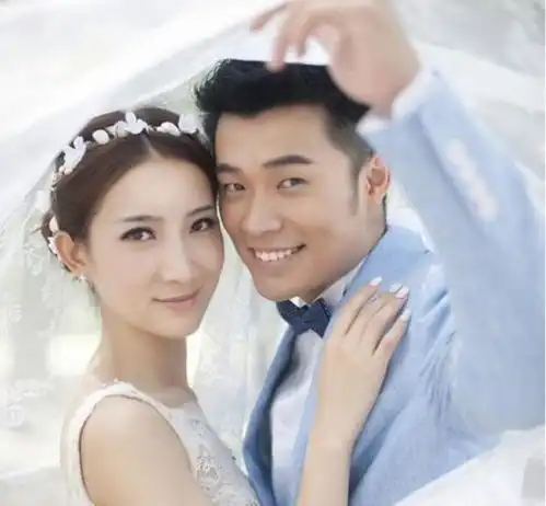陈赫二胎得女,与前妻相爱十年却离婚,男人爱不爱你看这三点
