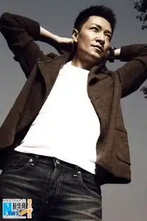 李宗翰写真曝光男人味十足眼神深邃显睿智
