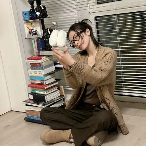 周雨彤周也的开衫高阶玩法,可学