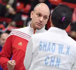 最新女重男花世界杯酣战,祝贺中国女重团体再次夺冠
