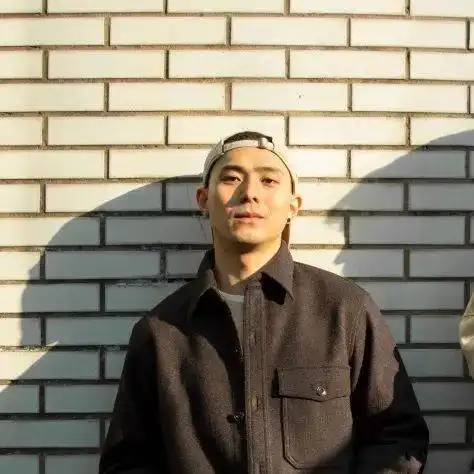 型录杲杲冬日出,照我屋南隅迷彩pro李宁
